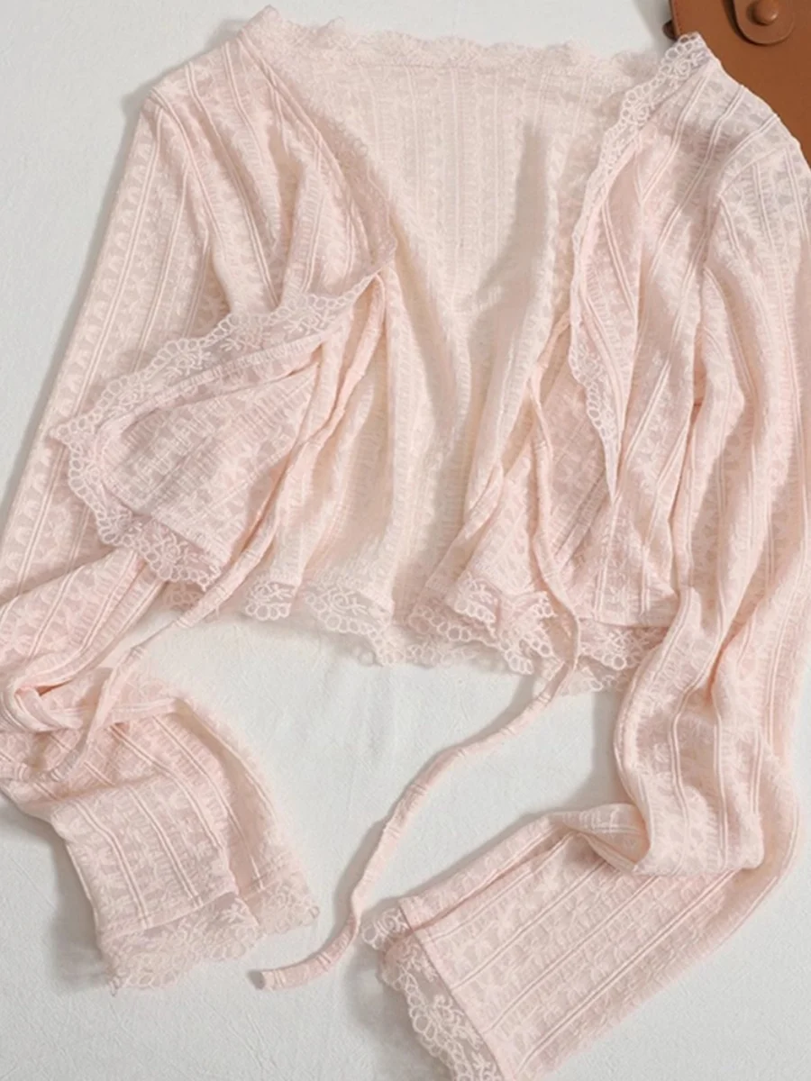 Chaqueta de encaje de estilo coreano con protección solar de seda helada, cárdigan de manga larga con cuello en V y cordones, novedad de verano, abrigo chal fino, novedad de 2025