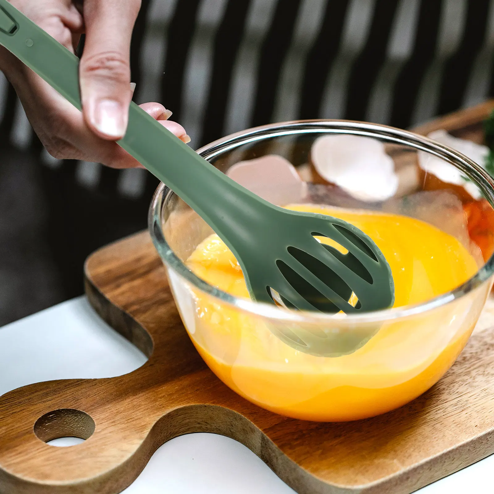 Juego de 4 Pinzas Multifuncionales para Cocina, Pinzas para Huevos Cocidos, Fideos, Ensaladas, Pasta, con Mango Ergonómico