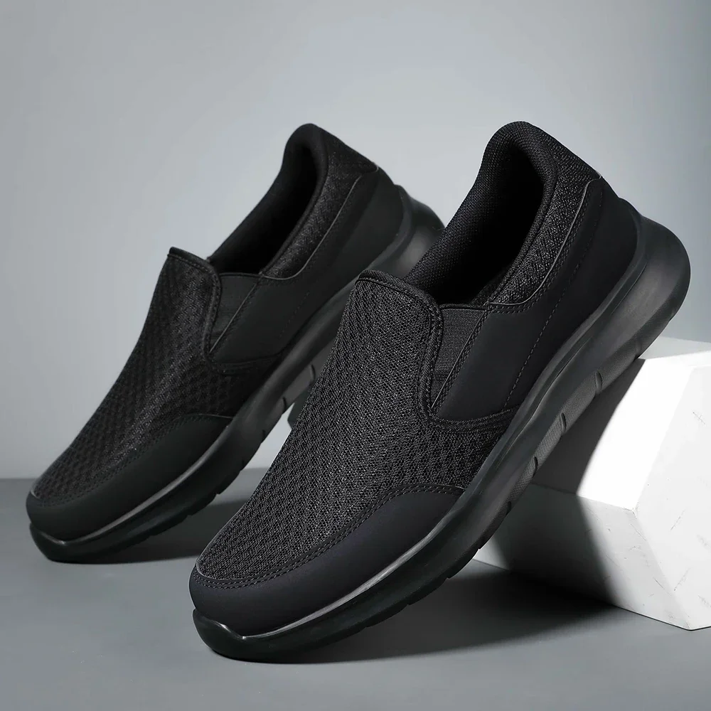 Plus Size Men's Breathable Slip On Classic Shoes Comfy Casual Durable Lightweight Walking Shoes