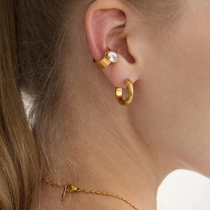 أقراط زركونيا مكعبة هندسية للنساء الحد الأدنى 18K مطلية بالذهب الفولاذ المقاوم للصدأ أقراط مشبكية مجوهرات الأزياء #5