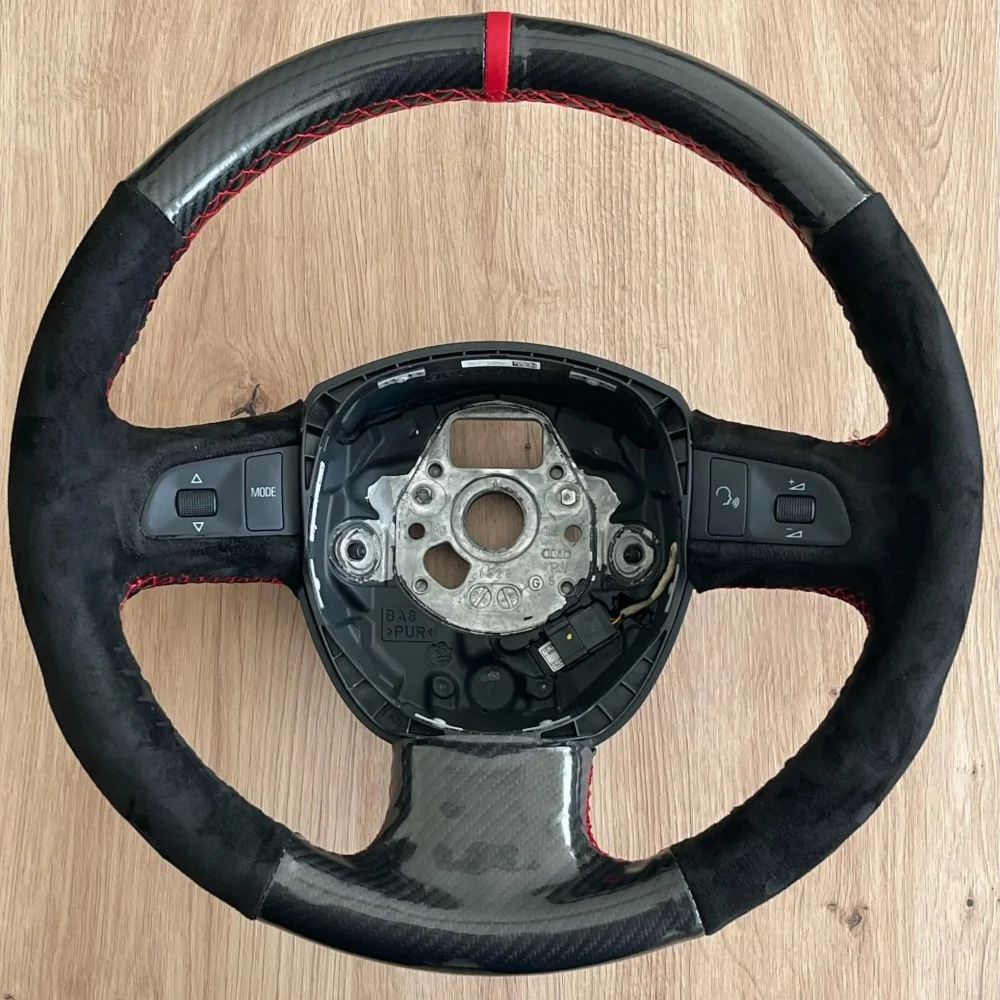 

Custom Car Steering Wheel Cover Suede Leather For Audi A3(8P) A4(B8) A5 A8 A8L Q7 RS4 S4 S5 S6 S8 2007 Steering Wrap Cover