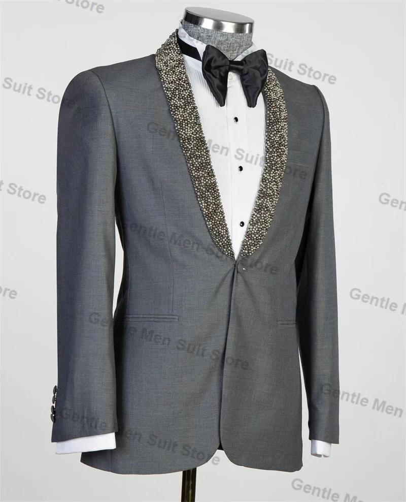 Completi da uomo di lusso con perline grigie Set 2 pezzi Blazer + pantalone Prom Groom cappotto da smoking da sposa giacca da ufficio su misura