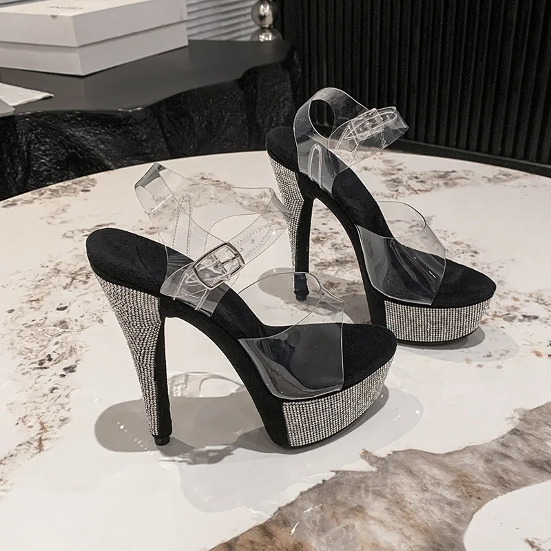 

Сексуальные босоножки с открытым носком и стразами, на тонком каблуке 15 см, на платформе, летние, модель для подиума, женские, прозрачные, из ПВХ, с ремешком на пряжке