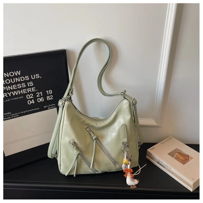 Large Capacity Soft PU Shoulder Bags Casual Sewn Thread Zipper Crossbody Bags with Cute Duck Charm for Daily Use Travel