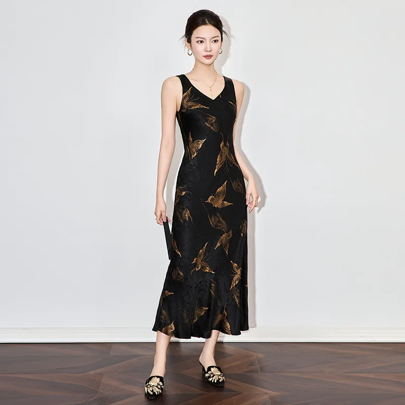 

2502911 -Nanyou French Elegant Commute Slim-Fit Long DressVCollar Crack Jacquard Acetate Satin Young Vest Skirt