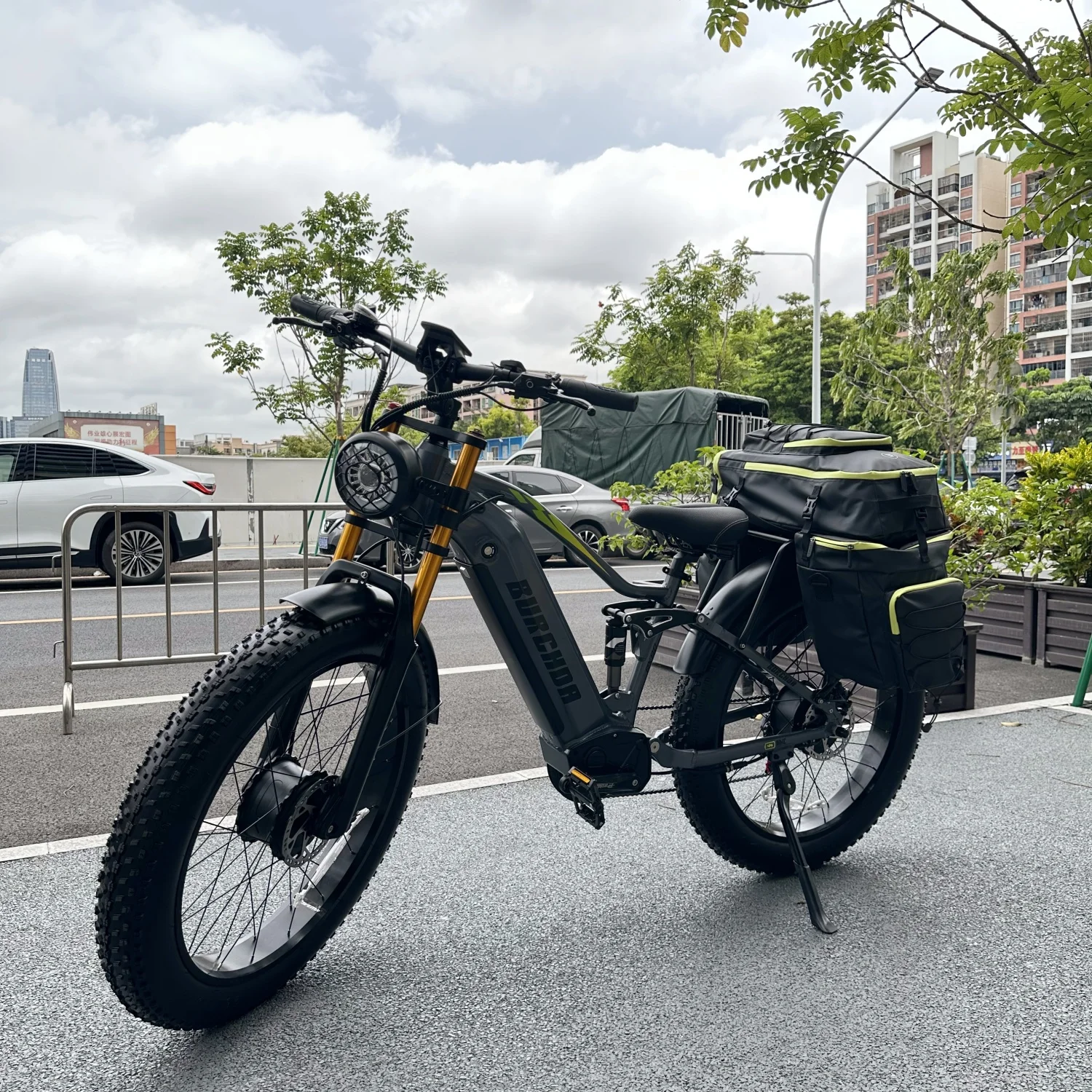 

Электрический горный/городской велосипед с двумя моторами BURCHDA RX80 48V20Ah, 7 скоростей, двойная амортизация, гидравлические дисковые тормоза, рама из алюминиевого сплава