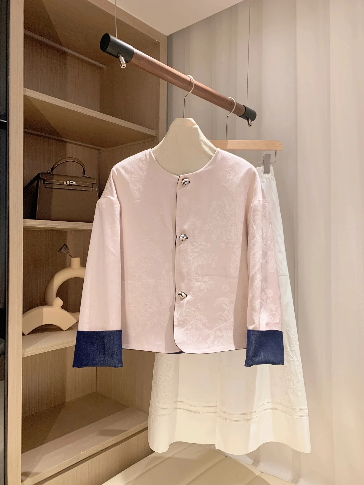 

Heidd Double-Sided Wearable New Chinese Sle Blue Denim Coat with Button Embelliment And Exquisite Floral Embroidery for W...