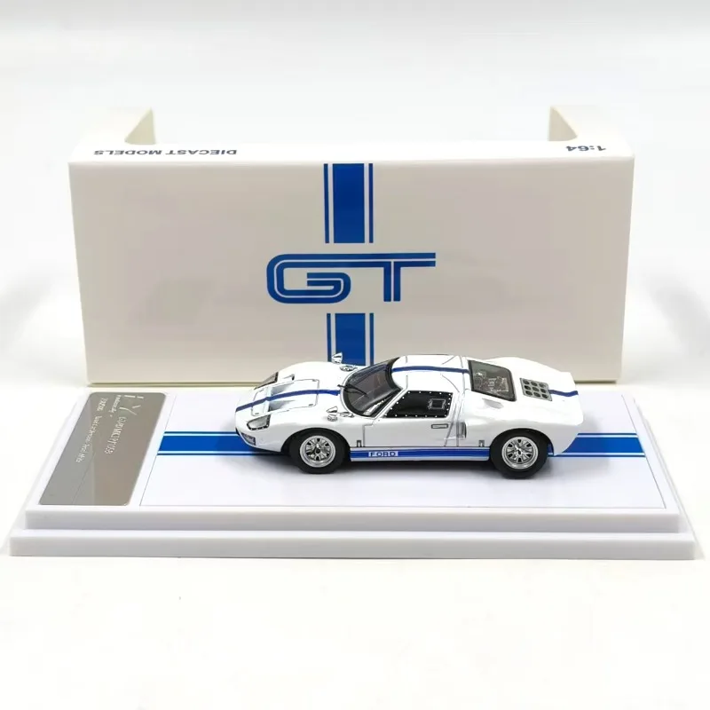 modele-de-voiture-en-alliage-imitation-version-voiture-de-rue-blanche-gt40-1-64-en-stock-cadeau-haut-de-gamme-jouet-cadeau-d'anniversaire-pour-enfants
