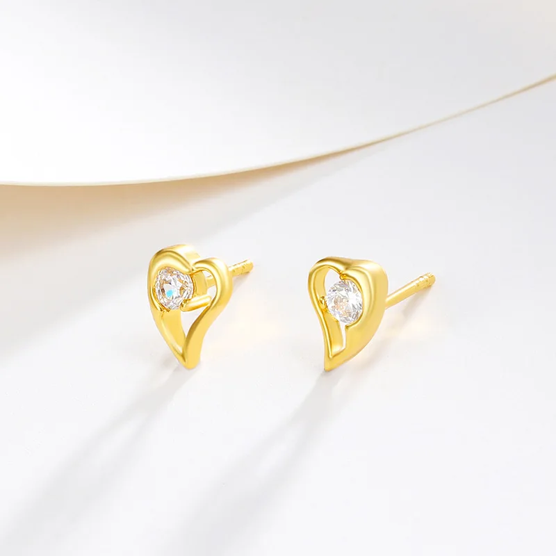 Fashion 24K Gold Plated Love Heart Earring Zircon Gilded Jewelry For Women Exquisite Ear Decorations 2024