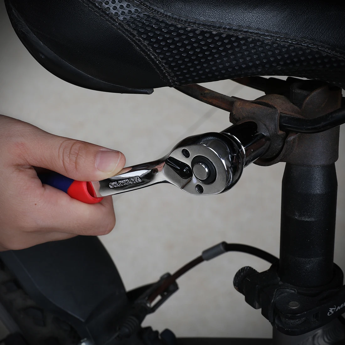 WORKPRO 35 Chiếc Dụng Cụ Cho Dụng Cụ Sửa Xe Bộ Ổ Cắm Hệ Mét 1/4 "Ổ Bánh Cóc Tay Cầm Cờ Lê