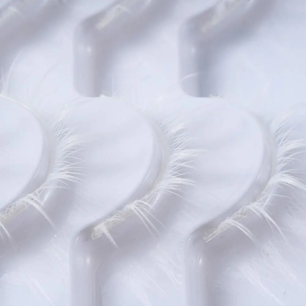 White White Anime Eyelashes Spiky Japanese Style 3D Upper Lashes Anime Manga Manga Lashes for Halloween Party Stage Masquerade