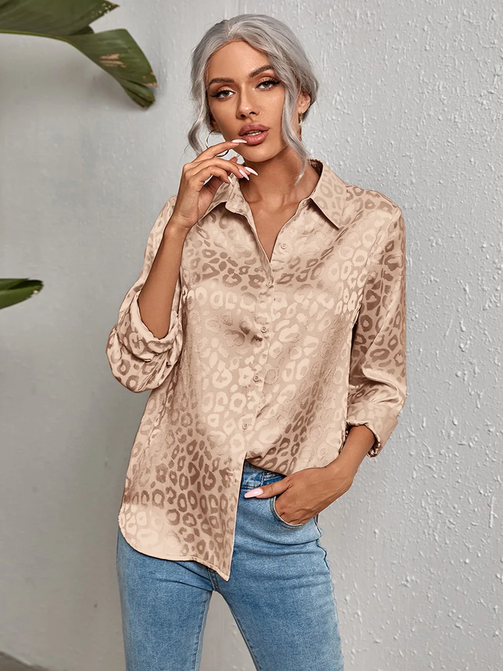 Blusa de lujo con estampado de leopardo para mujer, camisa Vintage de manga larga con botones, túnicas de satén para oficina, Top Harajuku para primavera y verano