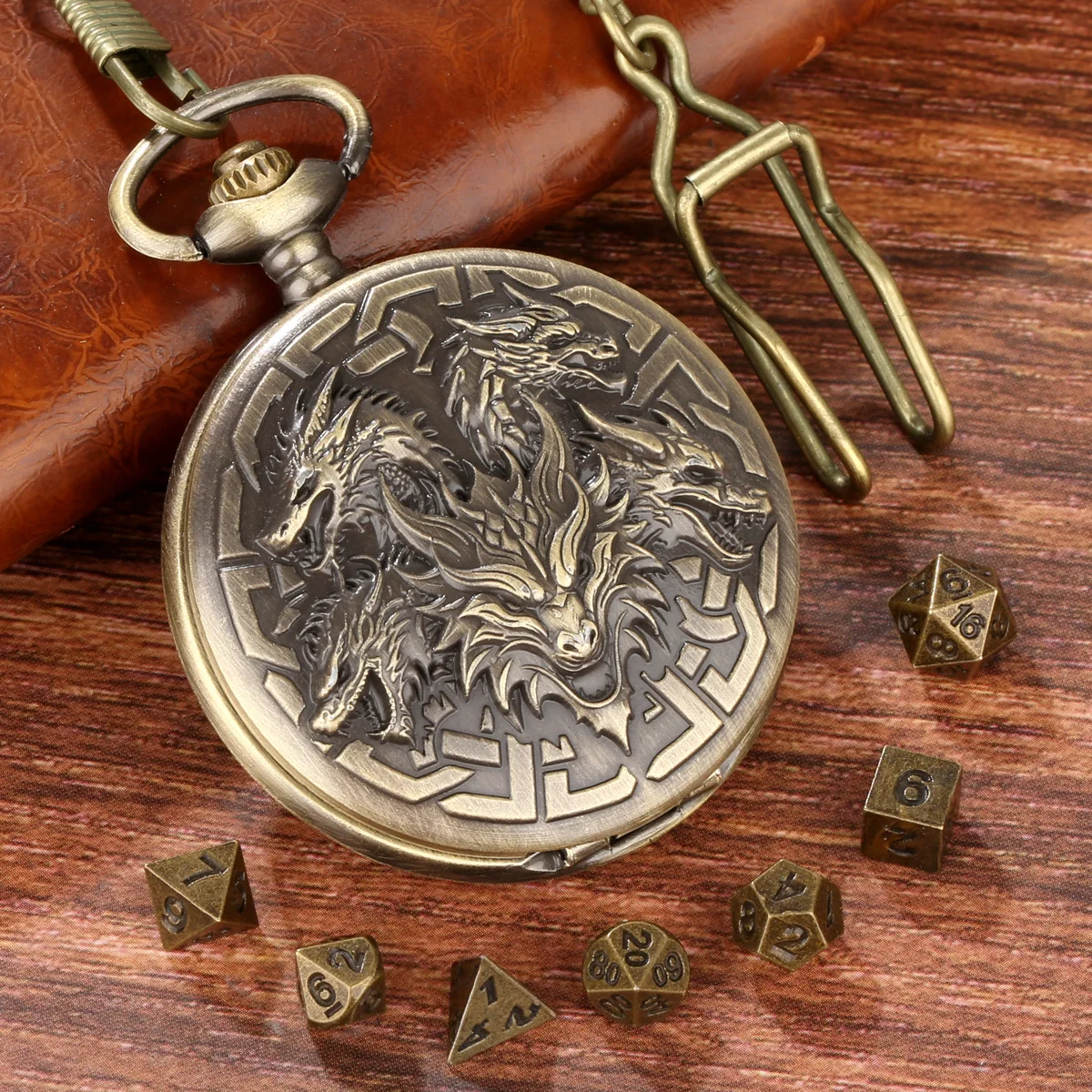 Retro Engraved Flip Pocket Watch DND Dice Case, Mini Pendant Dice Storage Box for TRPG Tabletop Game, Portable Game Prop & Gift