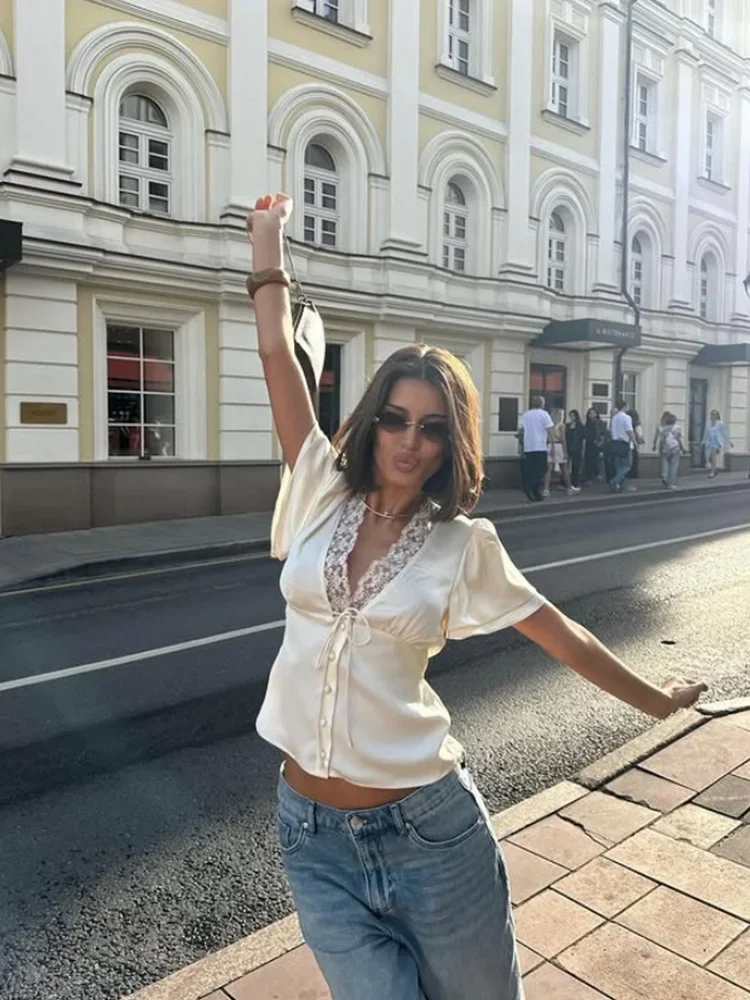 Huhugirl Lace Patchwork Solid Short Sleeves Fashion Tees Female Sexy Club T-shirts Elegant Casual Tops for Women V-Neck Sheath