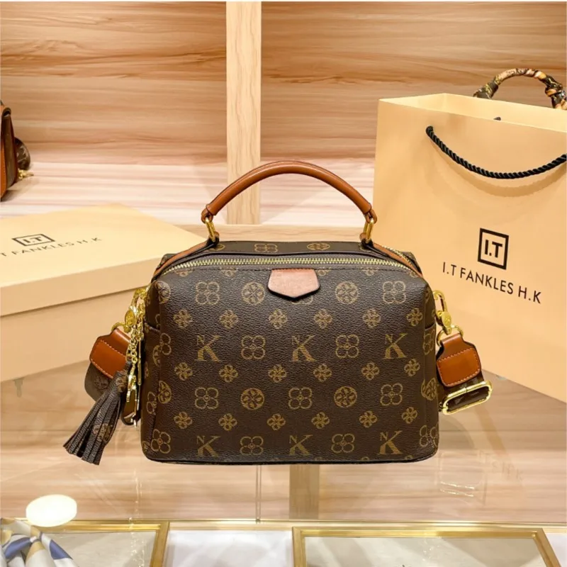 

2025 Autumn/Winter New Women's Fashion Handbag Designer Single Shoulder Crossbody Bag High end Pillow Bag