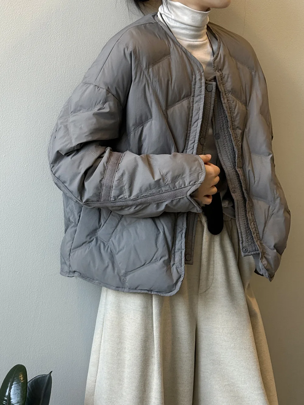 2025 Women Winter Coat Long Sleeve 90 White Duck Down Coat O-Neck Warm Jacket Women Tops Light Down Jacket Coat Casaco Feminino