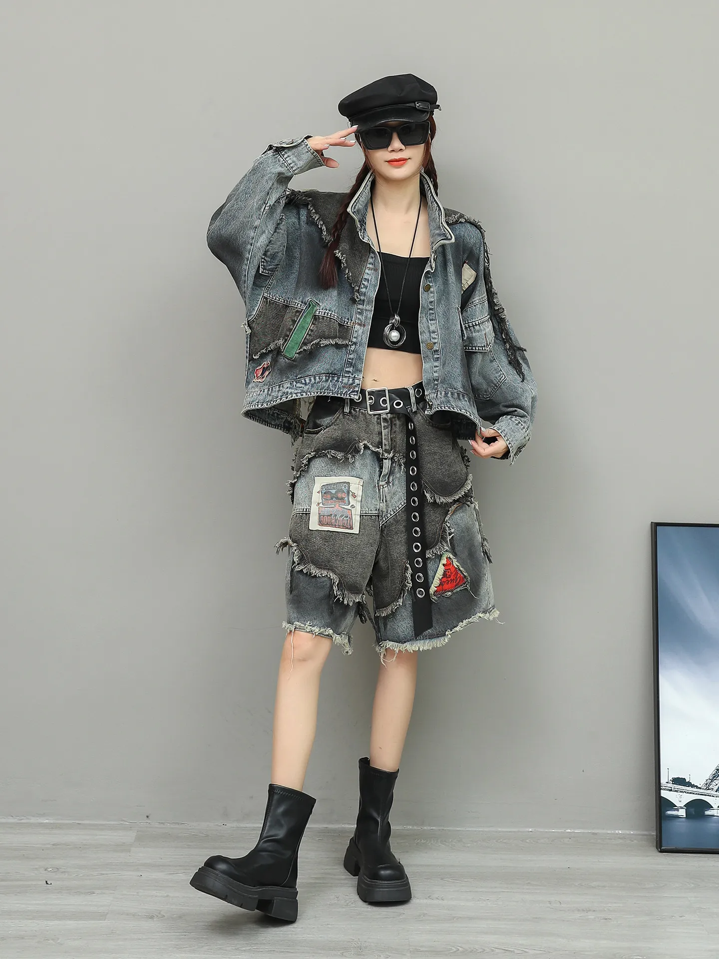 

Women's Spring Personalized Trendy Vintage Denim Contrasting Long Sleeved Jacket High Waist Frayed Shorts Two-piece Set Fashion