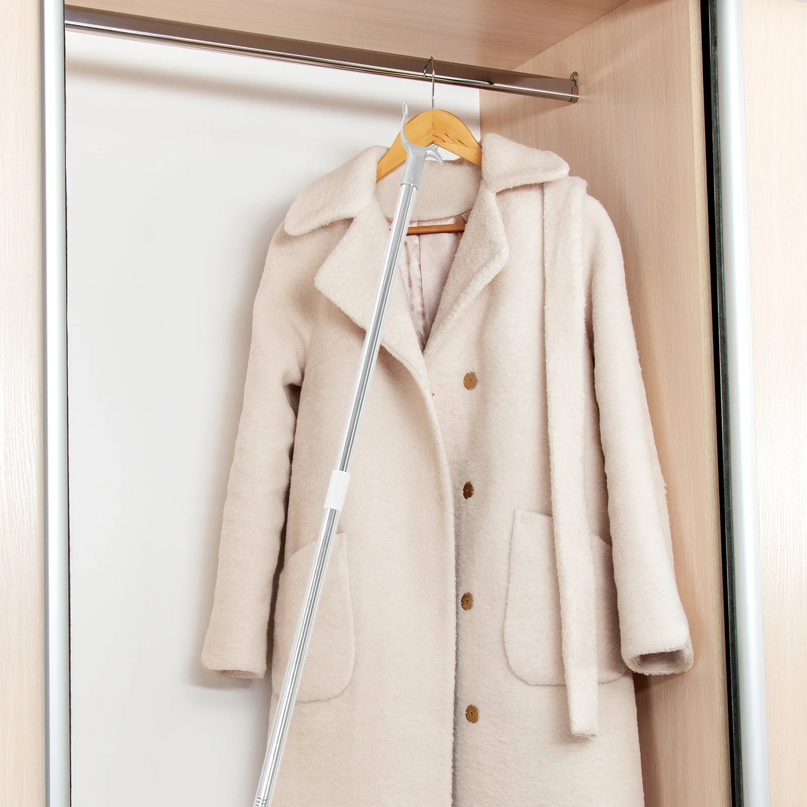 

Splicing Clothes Reach Pole Adjustable Clothes Hook Pole for Wardrobe Closet Ceiling Drying Laundry Hanging Removal Easy Use