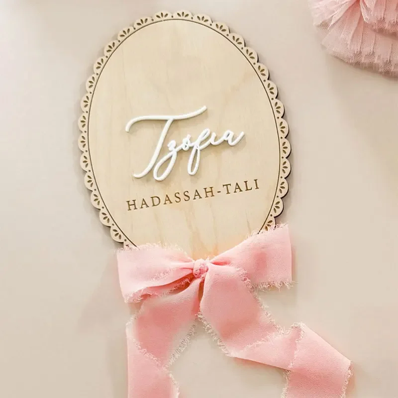 

1 Pcs Wooden Ribbon Bow Milestone Card Customized Month Name Tag Milestone Marker Baby Shower Gift Fill in Your Month or Name