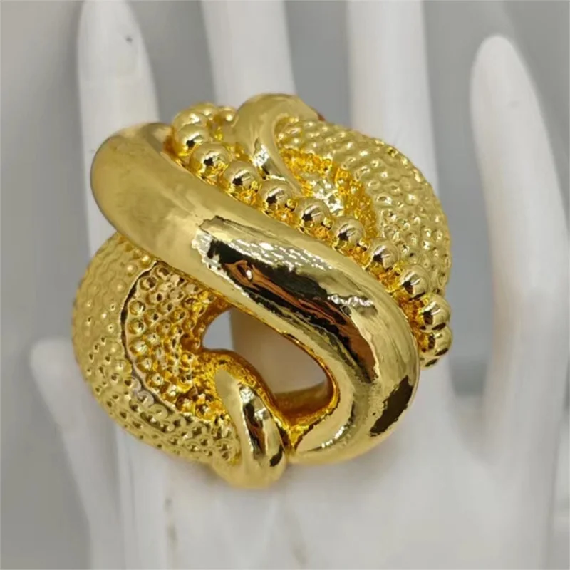 Exaggerated Metal Big Pleated Cuff Rings for Women Vintage Gold Color Irregular Finger Rings Jewelry For Girls 2026 Party