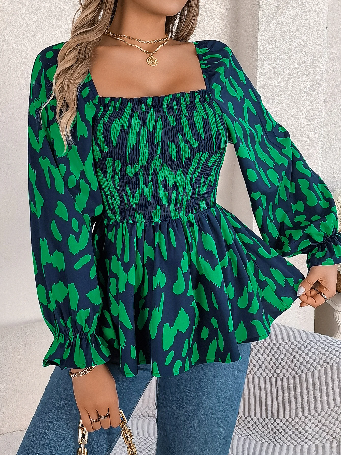 Spring and Summer Elegant Square Neck Top Contrasting Leopard Print Long Sleeved Tops for Women