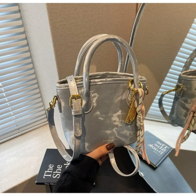 Fashionable Luxury Vintage Diaper Bag For Women Elegant Designer Leather Minimalist Large Capacity Stylish Bag