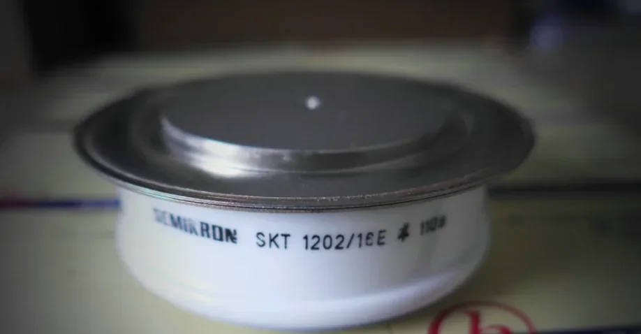 

SKT1201/16E новый и оригинальный