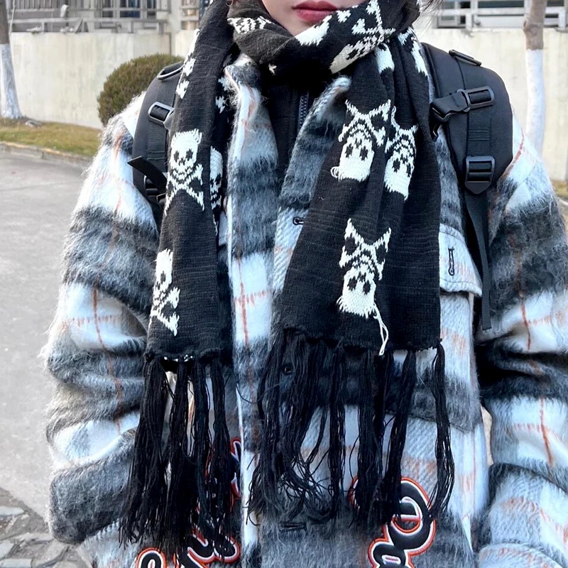 Punk Dark Style Y2k Girls Subculture Harajuku Thick Warm Knit Scarf Skull Wrap for Women Men Goth Black White Vintage Scarves