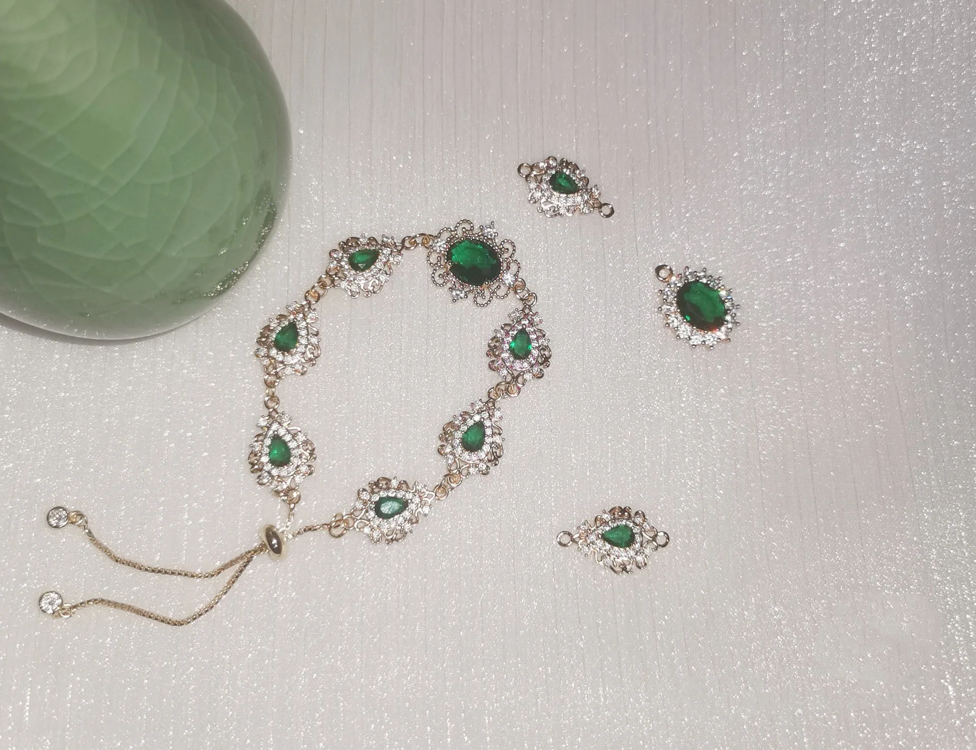 Custom zumiao green zircon woman bracelet, european court jewelry free shipping