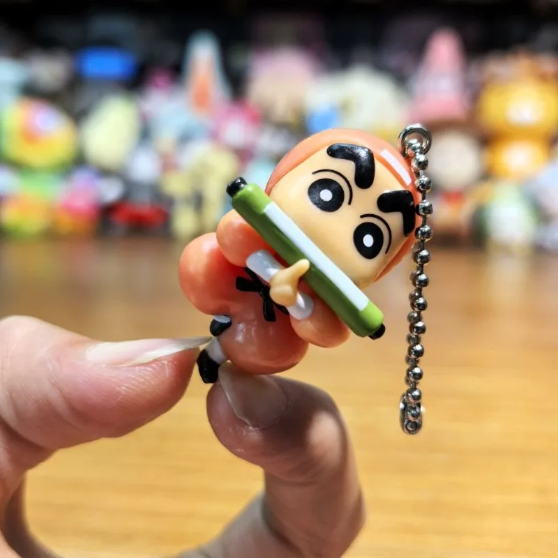 Crayon Shinchan Ninja Portachiavi per auto Personaggi anime Cambia colore con temperatura Portachiavi per studenti Zaino Accessori pendenti