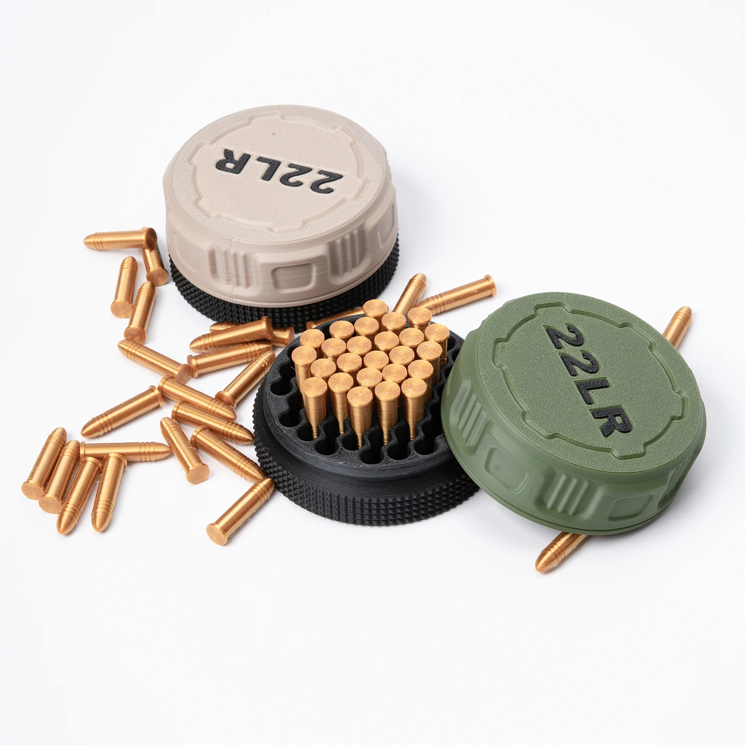 Estuche de almacenamiento compacto con capacidad para 55 cartuchos calibre .22LR, práctico para transportarlo al campo de tiro.