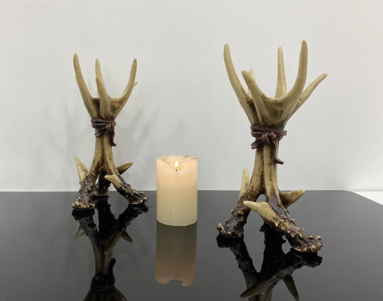 Vintage-Geweih-Kerzenhalter aus Kunstharz, Tiermotiv-Kerzenständer, Hirschstatue, Wohnzimmer-Deko, Kamin-Deko, Weihnachtsdekoration – Detail 2