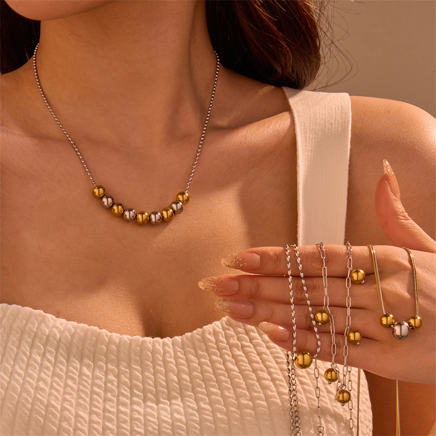 

WAKA Trendy Metal Ball Ball Charm Chain Necklace - Adjustable Adjustable Layered Statement Jewelry for Women Daily & Party Wear