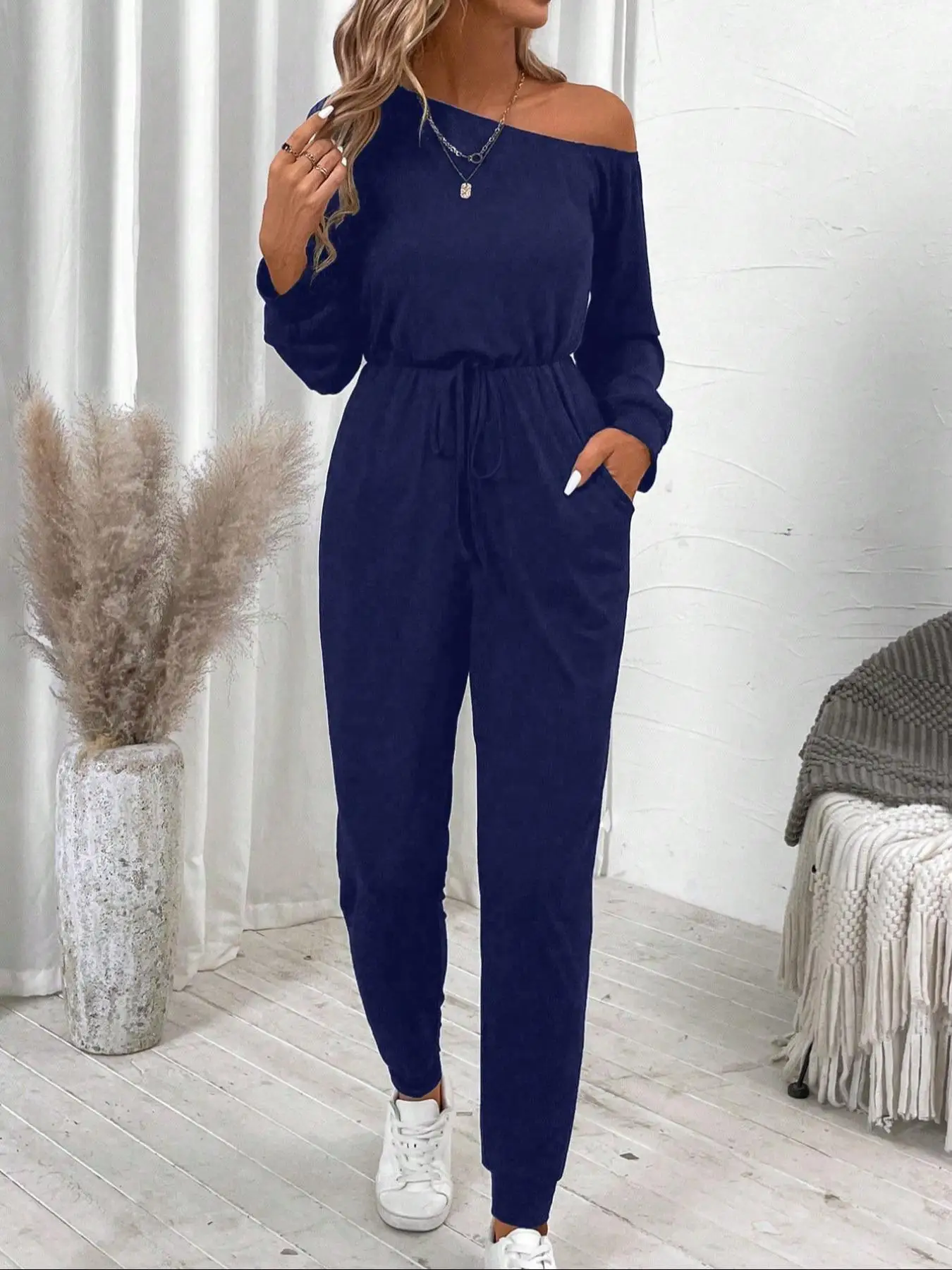 ชุดจั๊มสูทขายาวสำหรับผู้หญิง ดีไซน์เรียบง่าย สวมใส่สบายทุกวัน เหมาะสำหรับทุกฤดูกาล