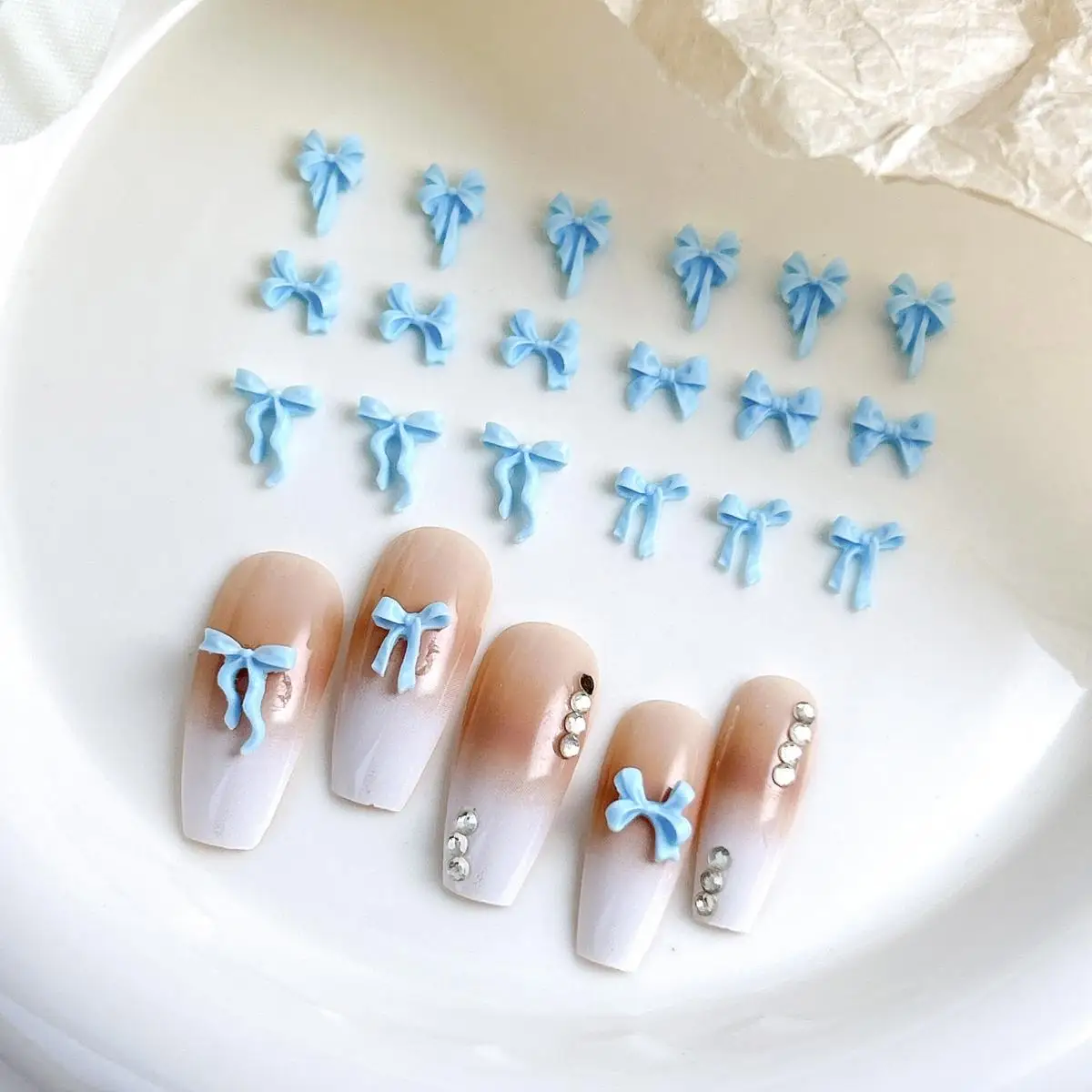 60 SZTUK Żywica 3D 5 stylów Mini kokardki do paznokci Przezroczysta niebieska kokardka Ozdoba do paznokci Etui na telefon Spinka do włosów Akcesoria do majsterkowania