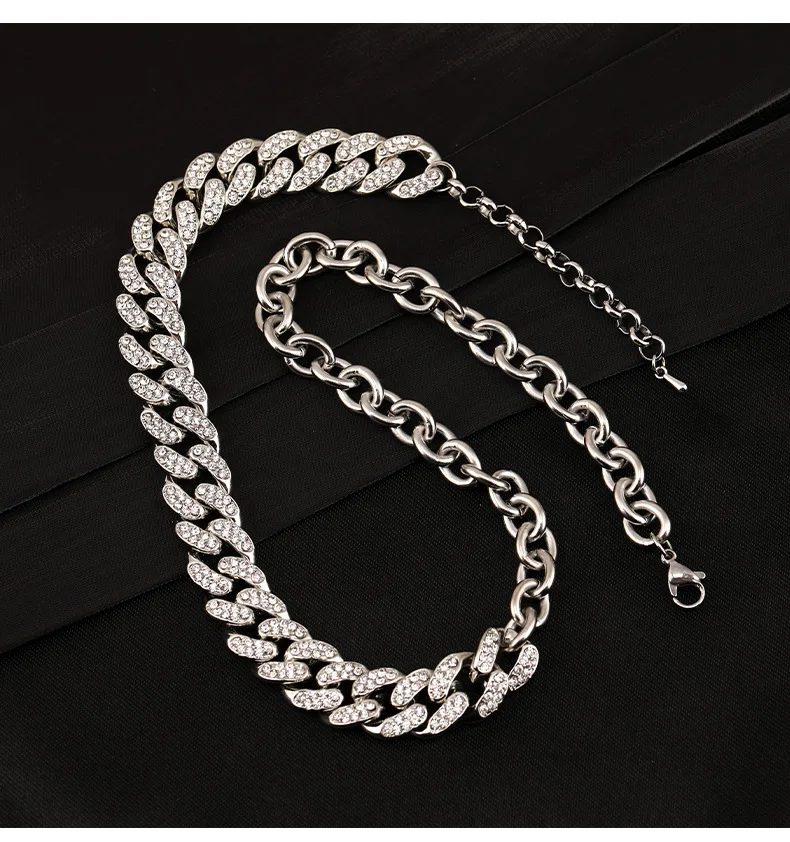 

Titanium steel necklace, a neckband accessory suitable for both hip-hop and trendy men and women