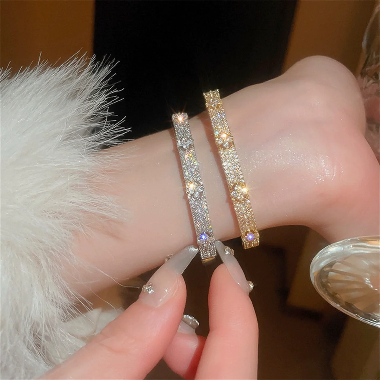 Delicate Four Leaf Flower Inlaid Zircon Bracelet for Women Elegant Fashion Wedding  Jewelry  Gifts view 2