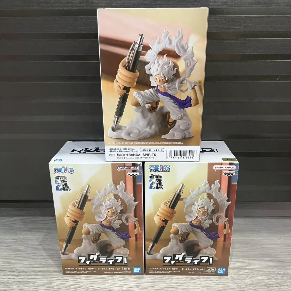 オリジナルバンダイワンピースフィグライフモンキー D ルフィ V1 アニメアクション装​​飾品フィギュアモデルグッズおもちゃ PVC