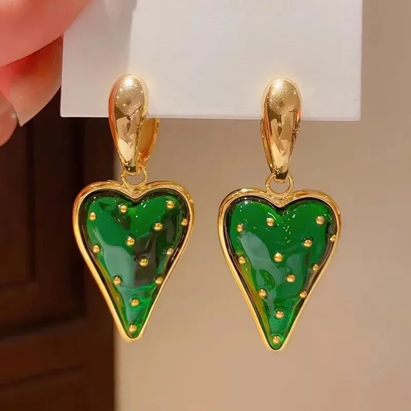 Retro Exaggerated Baroque Love Strawberry Women\'s Earrings 2023 Fashion New Fruit Series Leisure Holiday Jewelry Ear Accessories