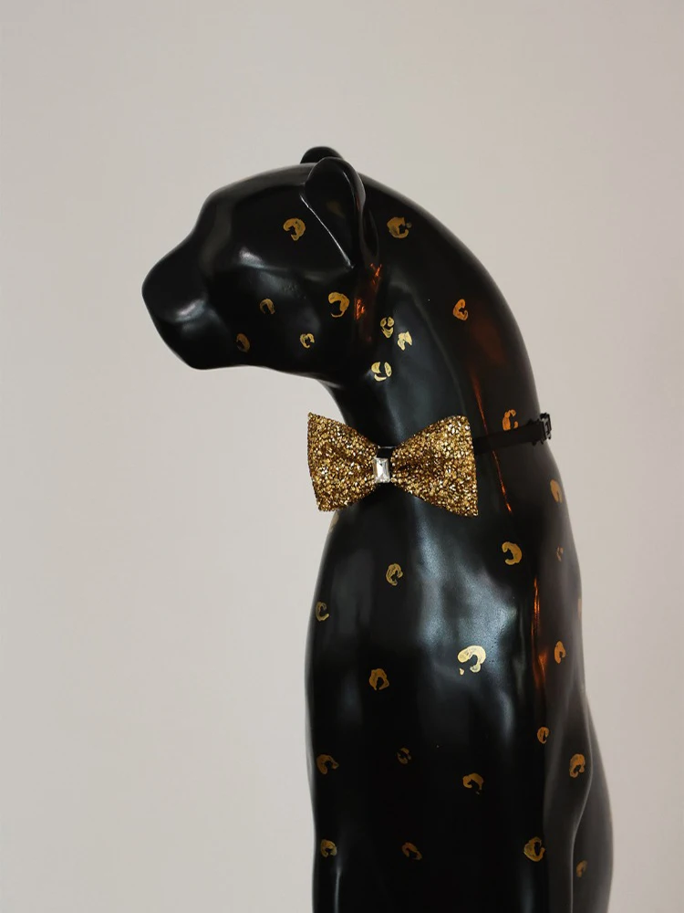 Resin Black Leopard Figurine Panther Statue Modern Luxury Tabletop Ornament Home Living Room Decor Art Sculpture Craft Gift
