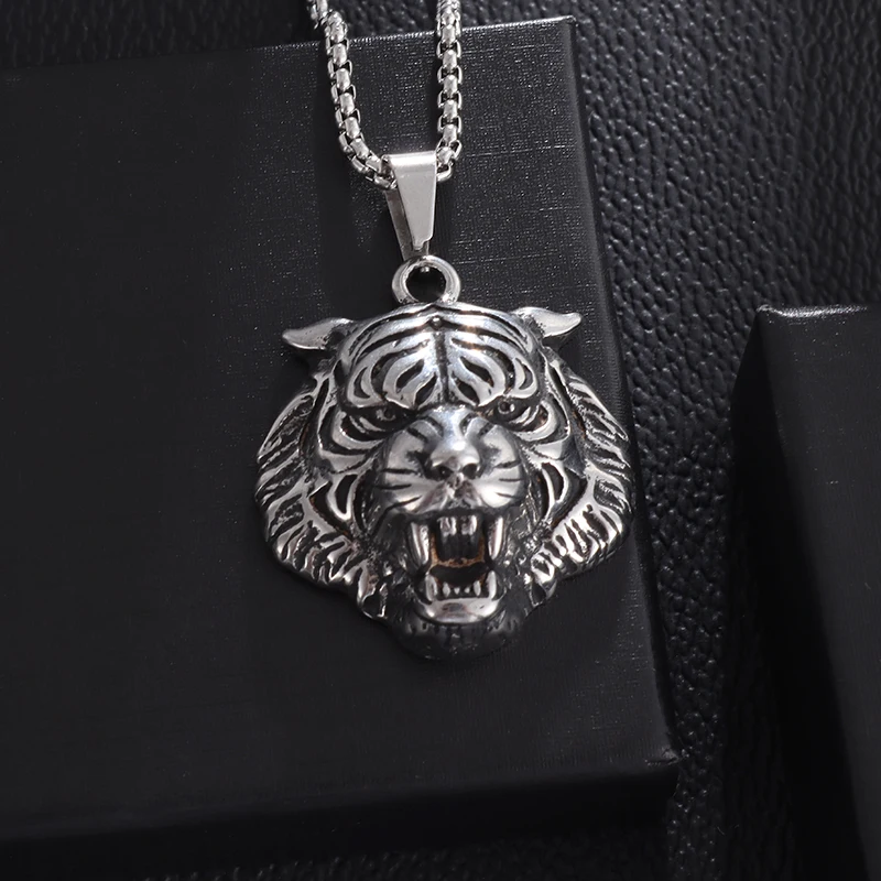 Domineering Zodiac Tiger Head Pendant Necklace Men\'s Hip Hop Punk Style Trendy Accessories Stainless Steel Jewelry Gift