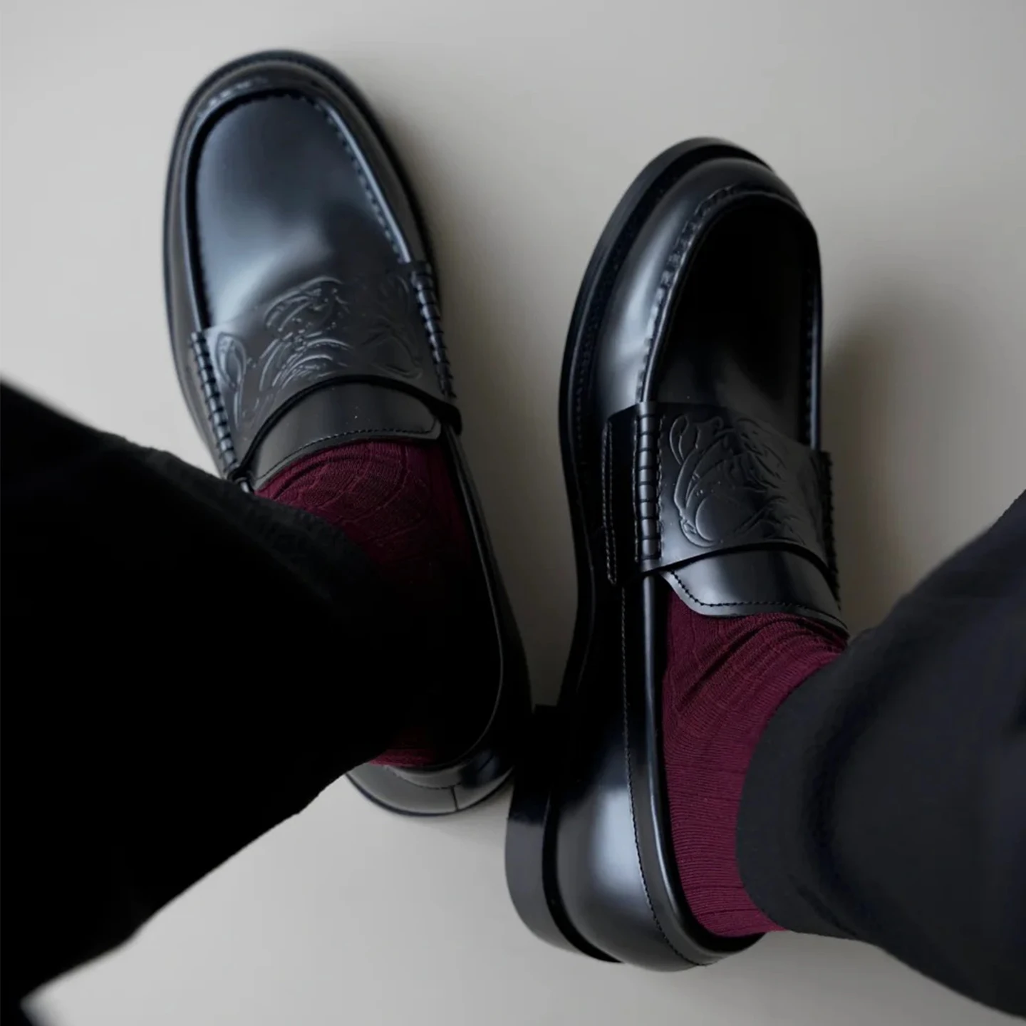 

Blood Red Loers Work Commute Bean oes Men Women Slip-On Top Layer Cowhide Leather Faionable round Toe Flats