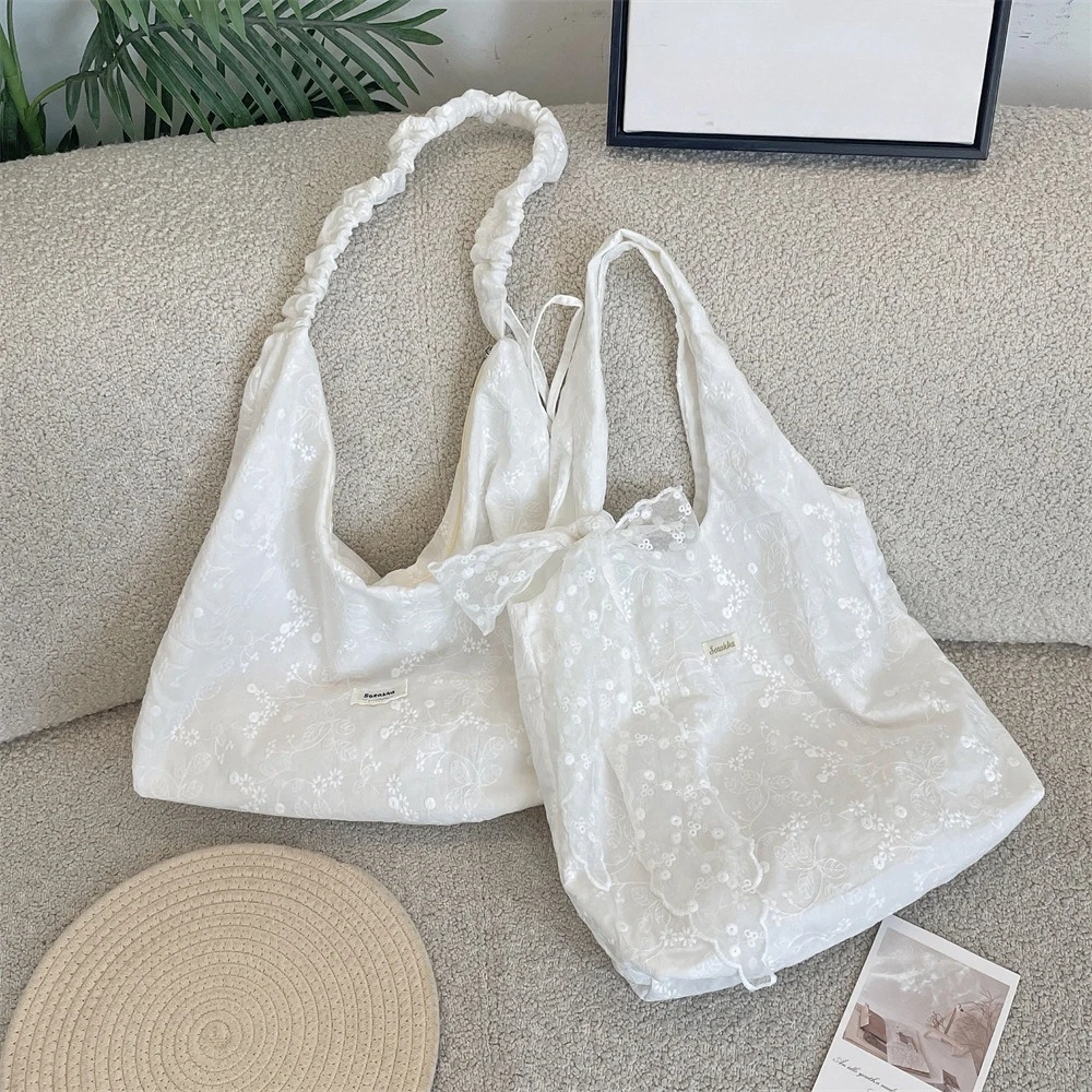 Korean White Embroidered Flower Large Capacity Tote Bag Women Canvas Shoulder Shopping Handbag Elegant Fashion Shoulder Bag