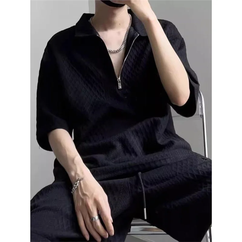 

Летний мужской комплект больших размеров: модный текстурированный повседневный костюм из двух предметов с отложным воротником, свободного кроя, премиум-класса.