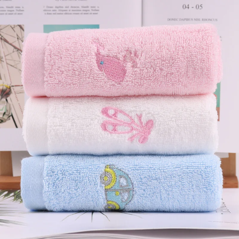 A piece Children\'s towel cotton cartoon solid color square towel soft absorbent saliva towel for infants and toddlers