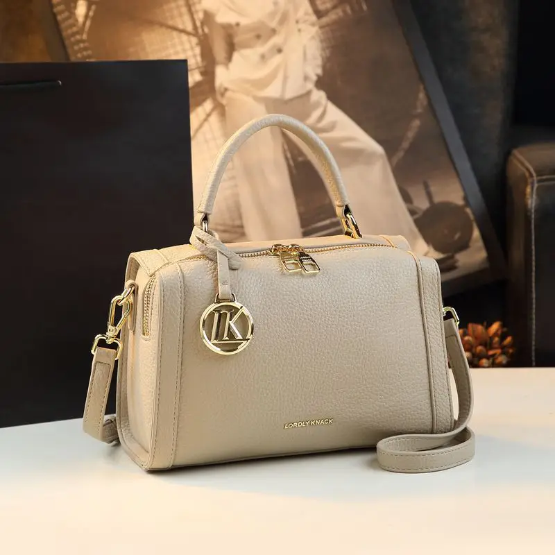 Branded Bag Women 2026 New Model High-End Handheld Pillow Bag Luxury Large Capacity Shoulder Bag