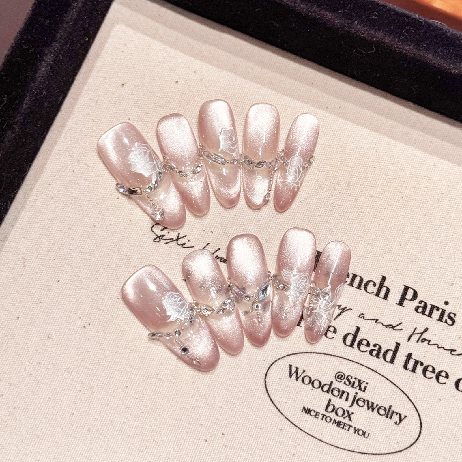 

Handmade Press On Nails Long Fake Nails Phototherapy Cat's Eye Designs Gradient Pink French Fake Nails With Shiny Diamond Decor