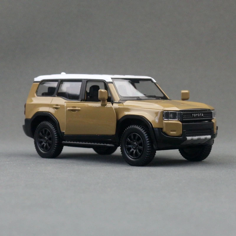 Modelo de coche de aleación fundido a presión, coche todoterreno Toyota Land Cruiser, vehículo de juguete para niños, colección de retroceso, Voiture en miniatura, 1/36
