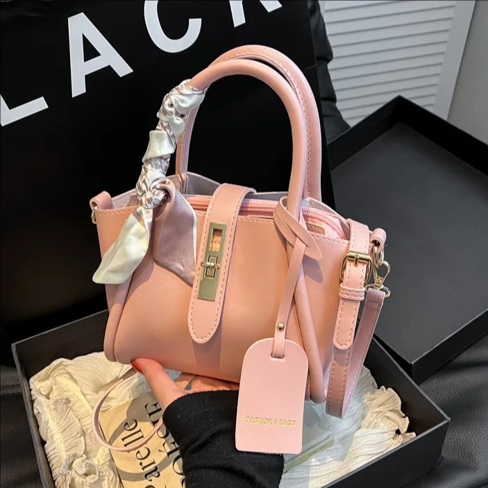 

‌2025 New Women's Nylon Bucket Bag Lightweight for Office Shopping Daily, Spacious Messenger Shoulder Bag with Zipper Closure‌