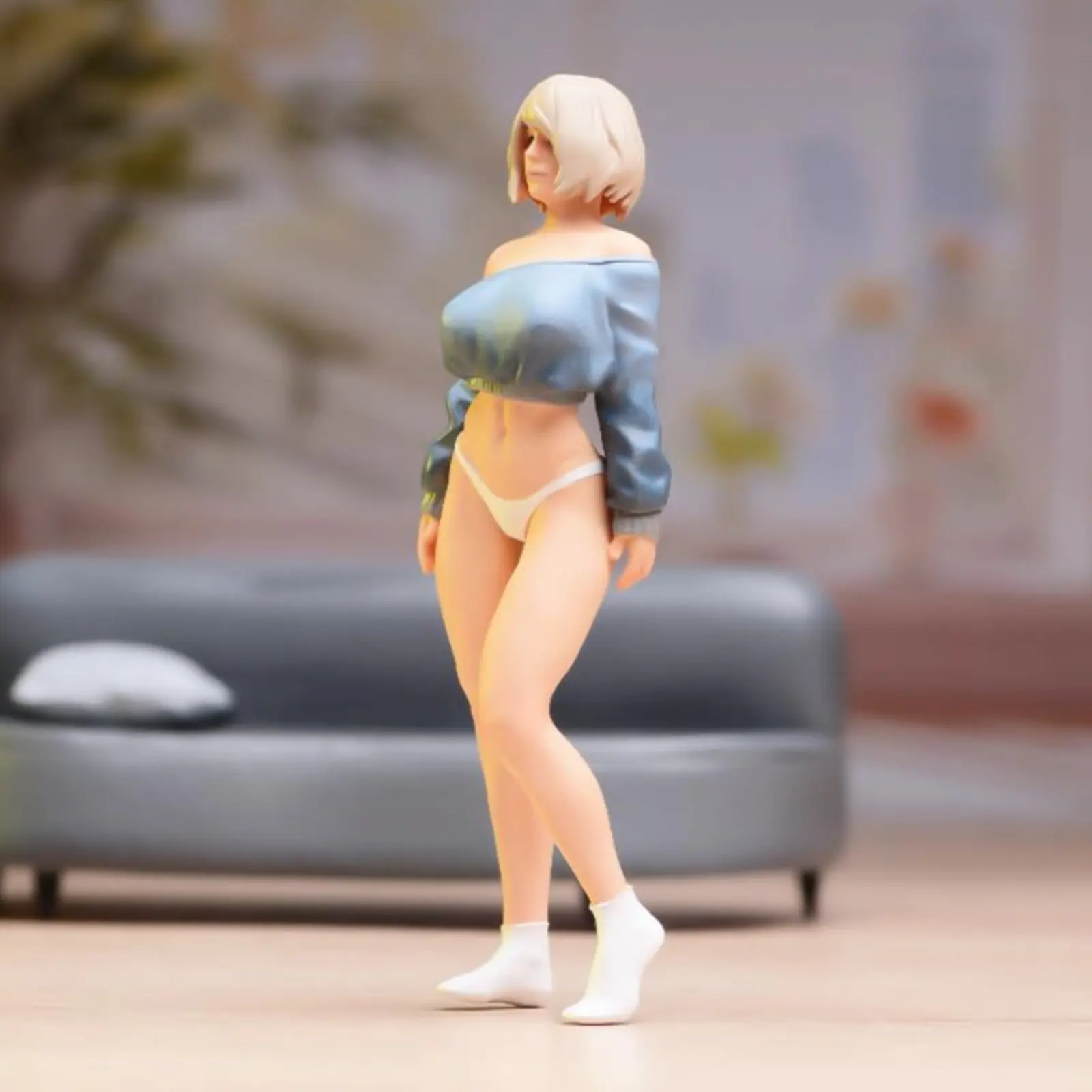 1:18 Scale Female Figure Highly Detailed Short Hair Girl Figurine Collectible Model for Collectors